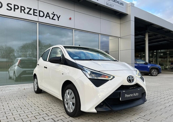 Toyota Aygo cena 36900 przebieg: 95300, rok produkcji 2020 z Nowy Staw małe 254